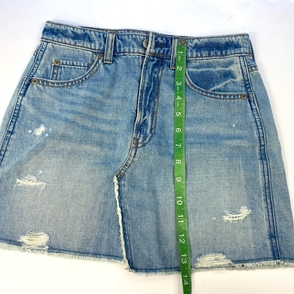 GAP Denim Girl’s High Rise Light Wash Destructed Denim Jean Skirt size 12 - Picture 9 of 11